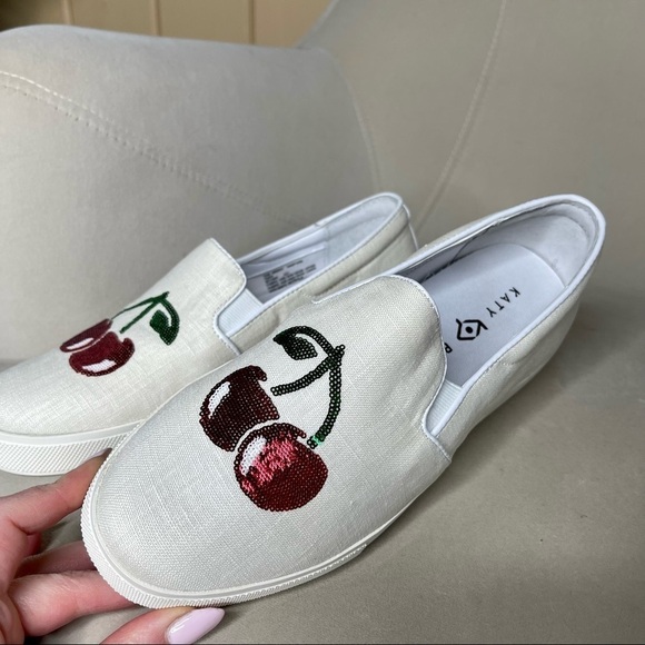 New! Katy Perry Size 7 Shoes Cherry Sequin Print The Kerry Sneaker Slip On - Picture 1 of 5